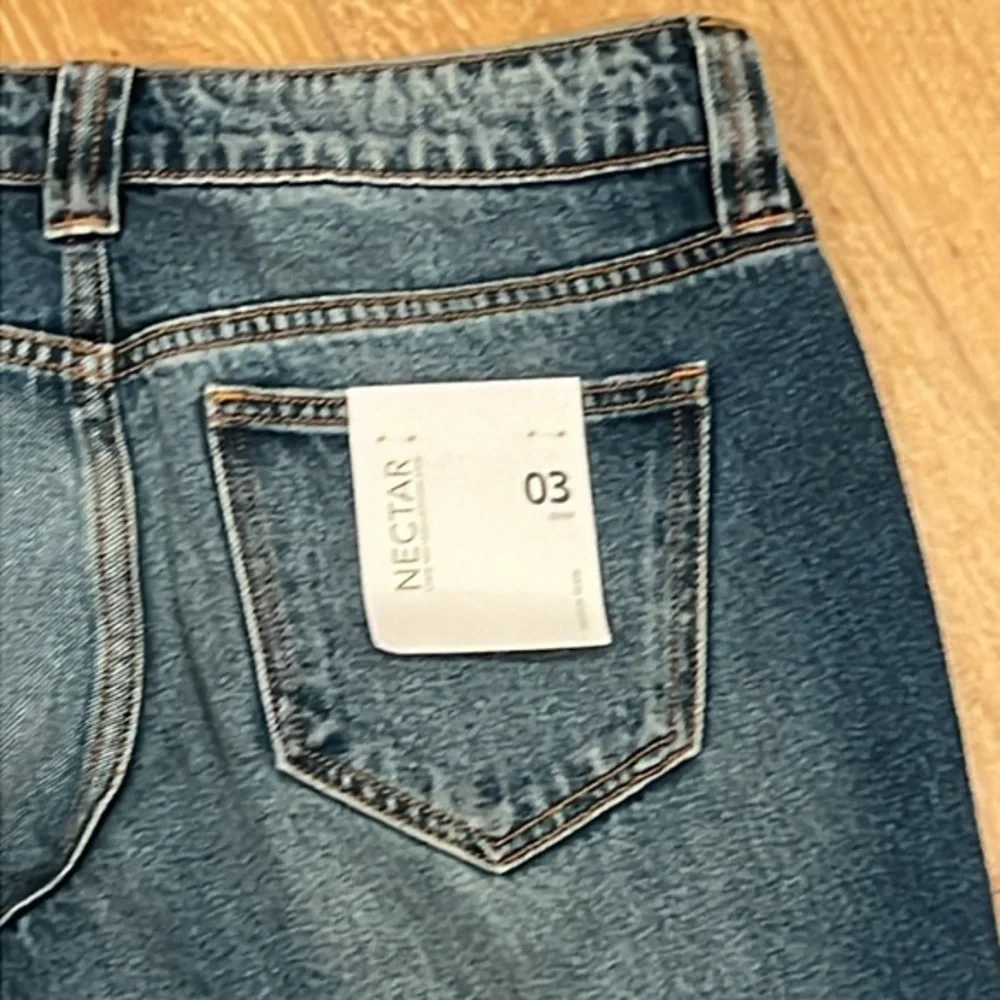 Nectar new with tags‎ size 3. 90s relaxed medium wash jeans. Wide leg